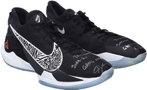 giannis antetokounmpo shoes black